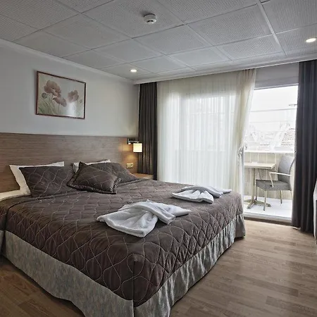Riva Alsancak 3*
