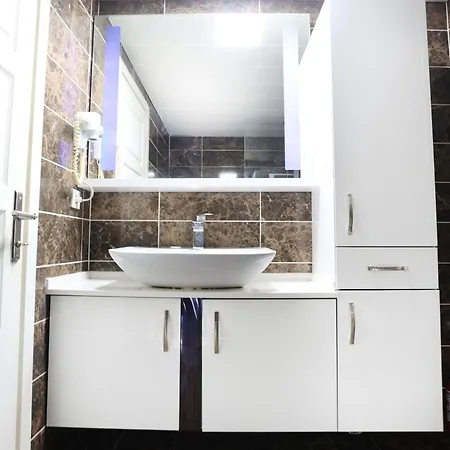 Riva Alsancak Aparthotel 3*