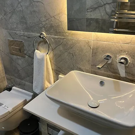 Aparthotel Riva Alsancak
