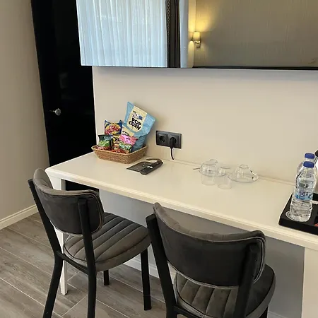 アパートホテル Riva Alsancak イズミル