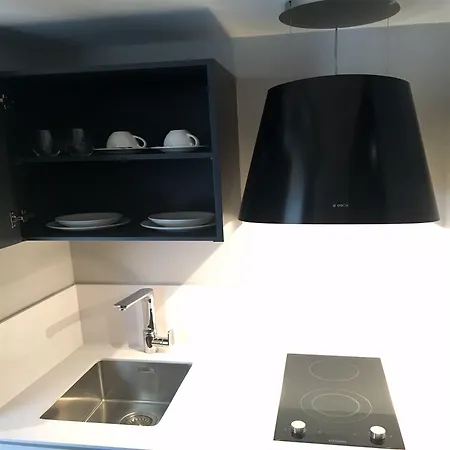 Riva Alsancak アパートホテル イズミル