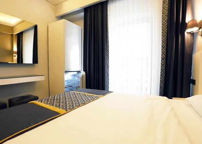 Apart Otel Riva Alsancak 3*