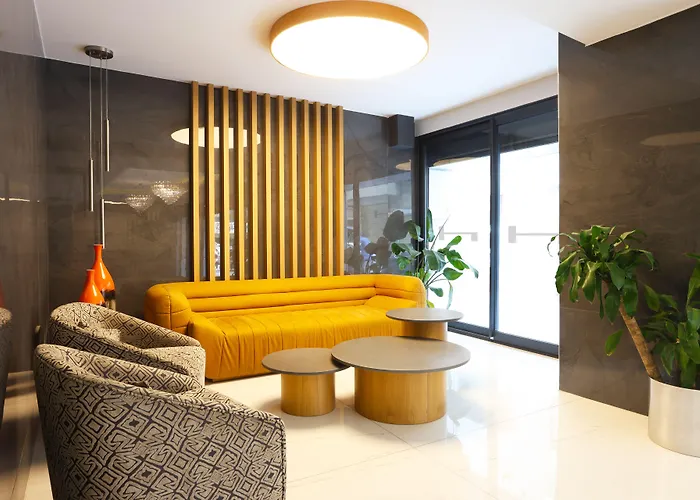 Apart Otel Riva Alsancak 3*