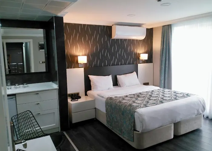 Riva Alsancak 3*