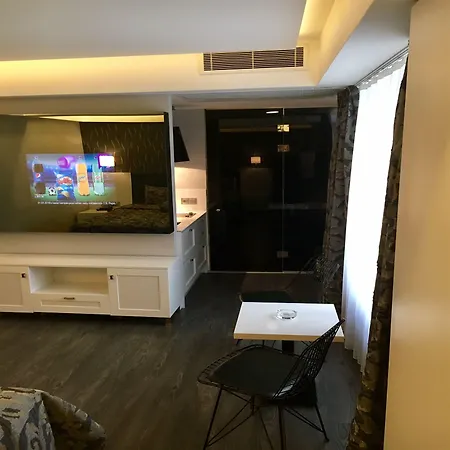 公寓式酒店 Riva Alsancak