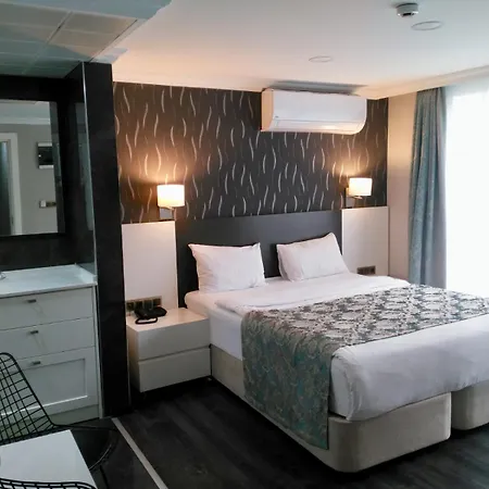 Riva Alsancak 3*