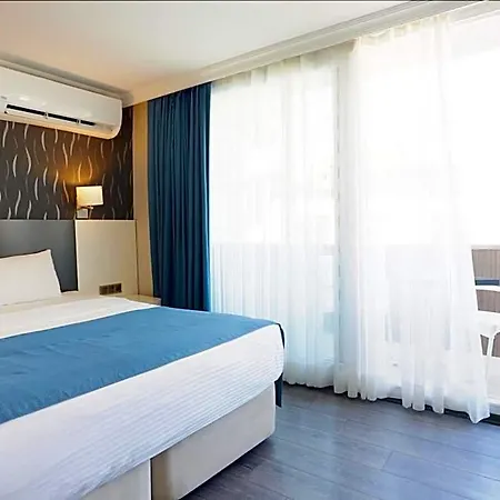 Riva Alsancak 3*
