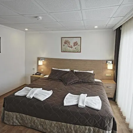 Riva Alsancak Apart Otel 3*
